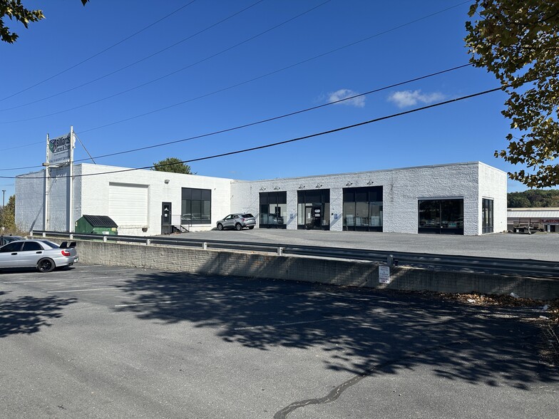 23 Toni St, Harrisonburg, VA for sale - Building Photo - Image 2 of 24