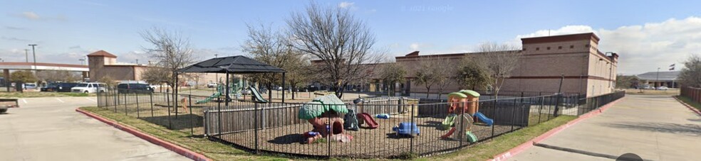 800 W Eldorado Pky, Little Elm, TX for rent - Building Photo - Image 3 of 15