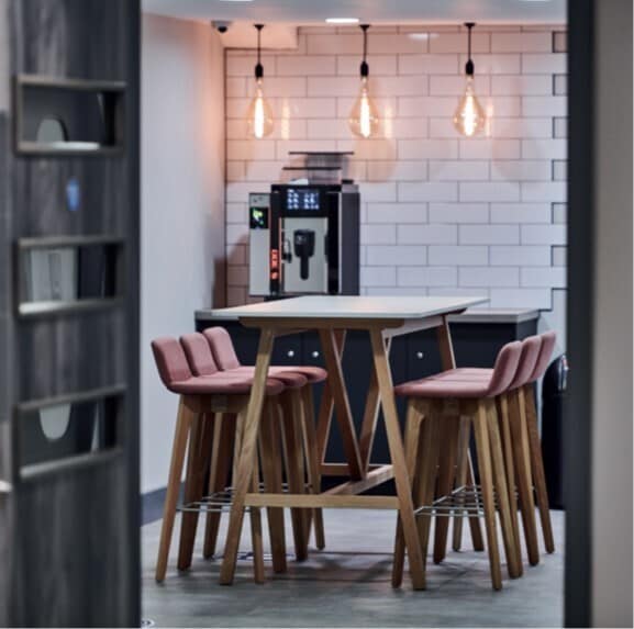 210-222 Hagley Rd W, Oldbury to rent Building Photo- Image 1 of 9