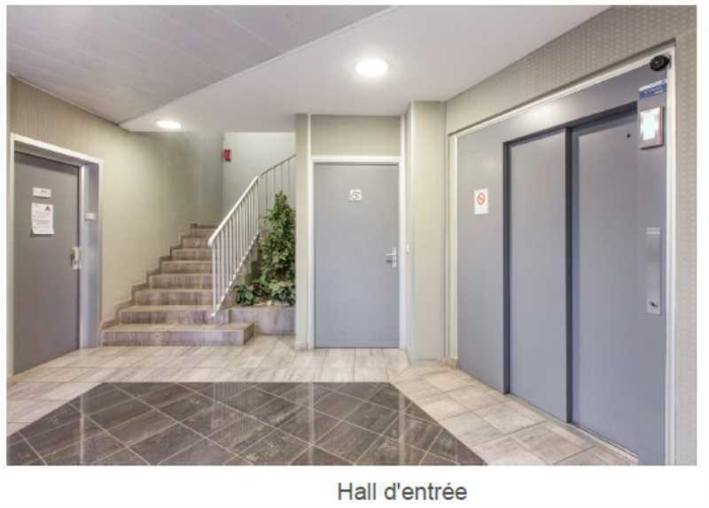 7 Rue Maryse Bastié, Bron to rent - Lobby - Image 3 of 12