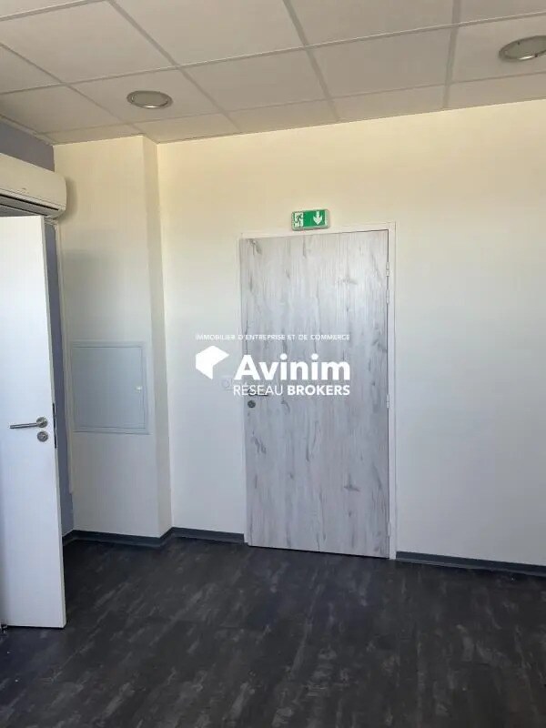 Location Bureaux 21 m² - Photo 1