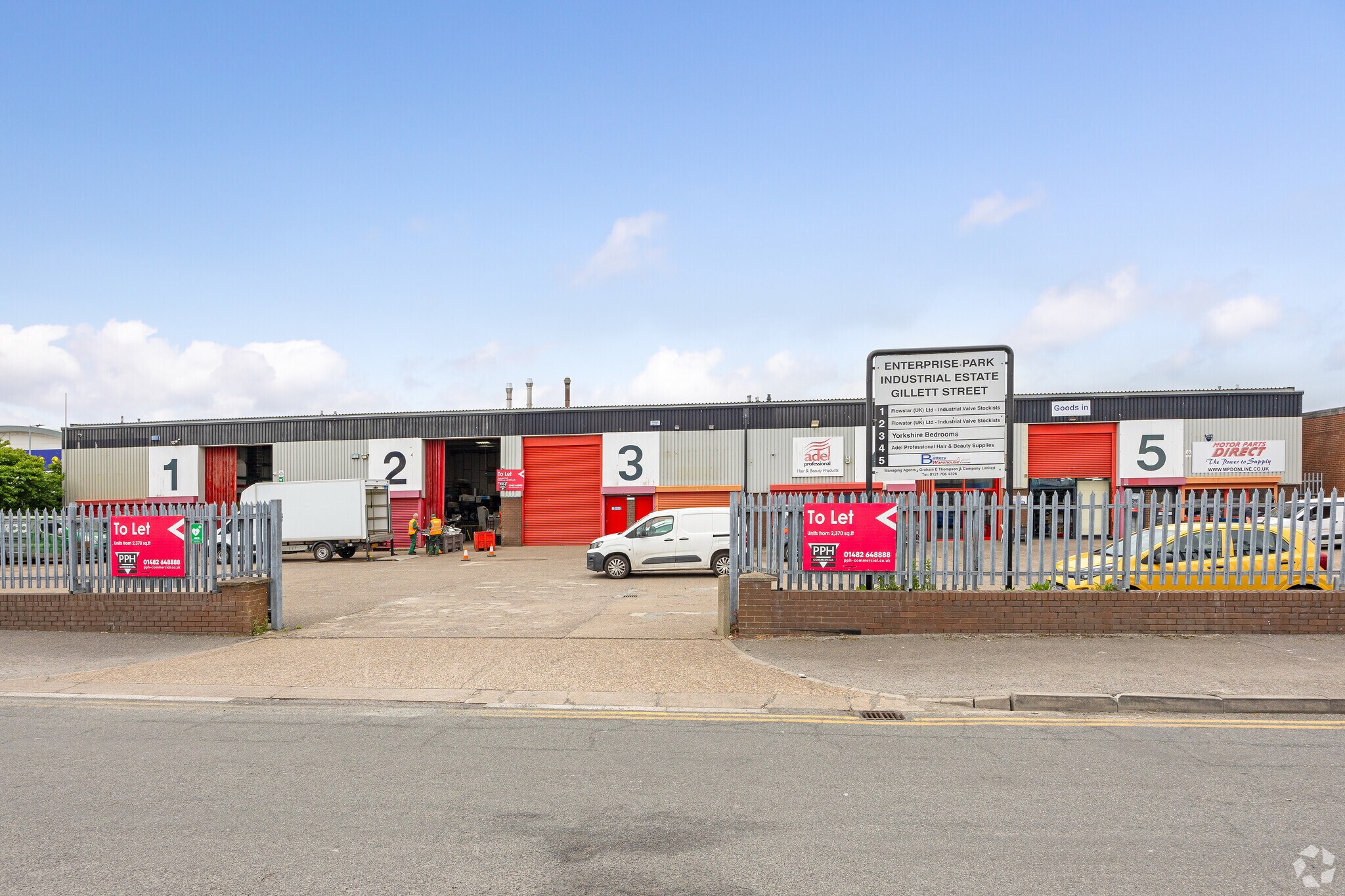 Gillett St, Hull to rent Building Photo- Image 1 of 4