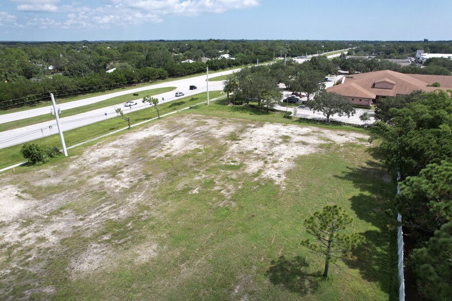 1035 Sebastian Blvd, Sebastian, FL for sale - Building Photo - Image 2 of 30