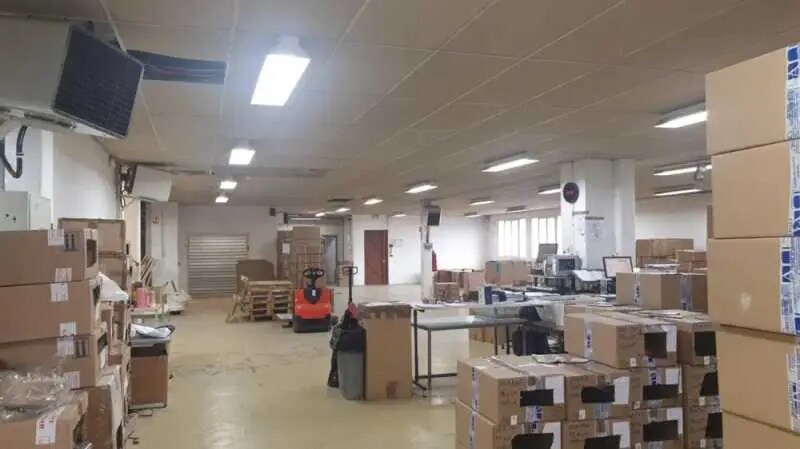 Light Industrial in Bobigny to rent - Interior Photo - Image 2 of 5