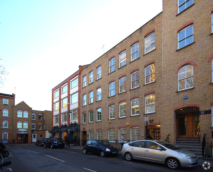 16-17 Clerkenwell Clos, London for rent - Building Photo - Image 2 of 5