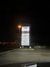 101 Tiki Dr, Tiki Island, TX to rent Other- Image 1 of 2