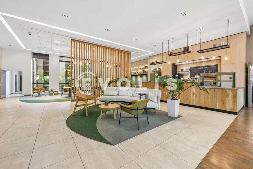 23 Avenue Aristide Briand, Arcueil to rent - Lobby - Image 3 of 19