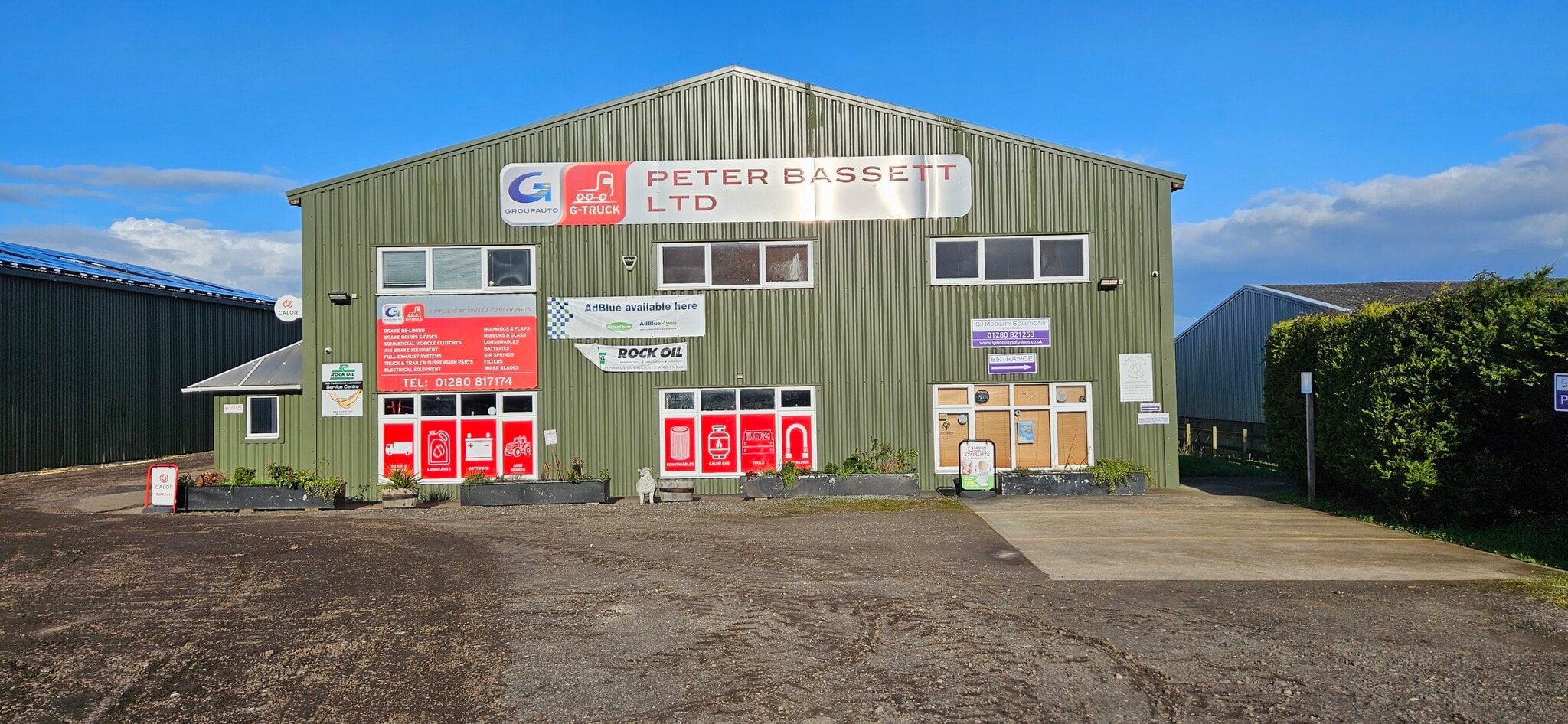 Bufflers Holt, Buckingham to rent Building Photo- Image 1 of 9