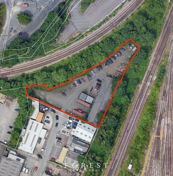 10 Reading Arch Rd, Redhill for sale - Building Photo - Image 1 of 1