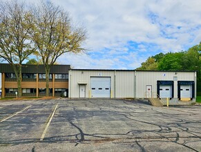 490 N Burr Oak Ave, Oregon, WI for sale Building Photo- Image 1 of 1