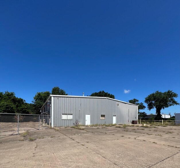 2300 US-259 BUS, Kilgore, TX for rent - Building Photo - Image 2 of 28