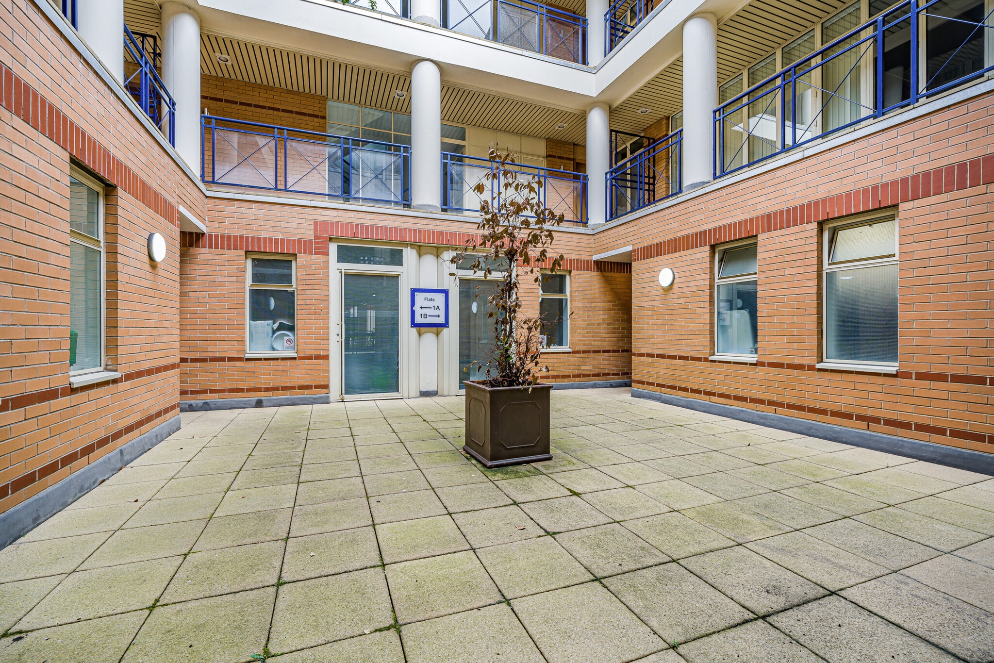 14 Arcadia Ave, London to rent Building Photo- Image 1 of 3