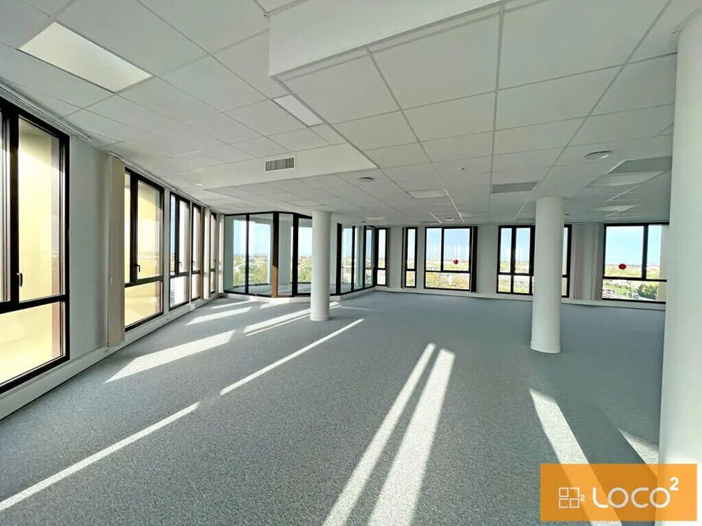 Vente Bureaux 575 m² - Photo 1