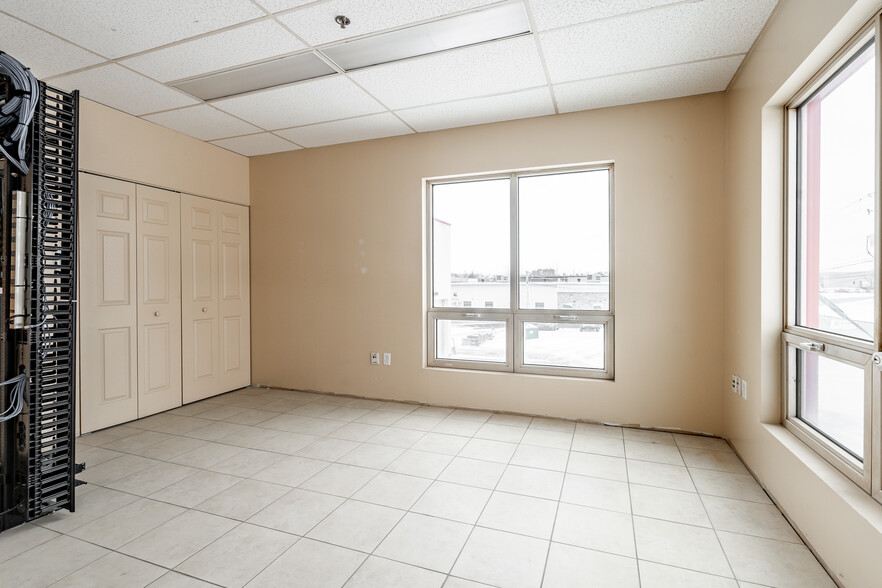 4100 Rue Lesage, Sherbrooke, QC for rent - Interior Photo - Image 3 of 10