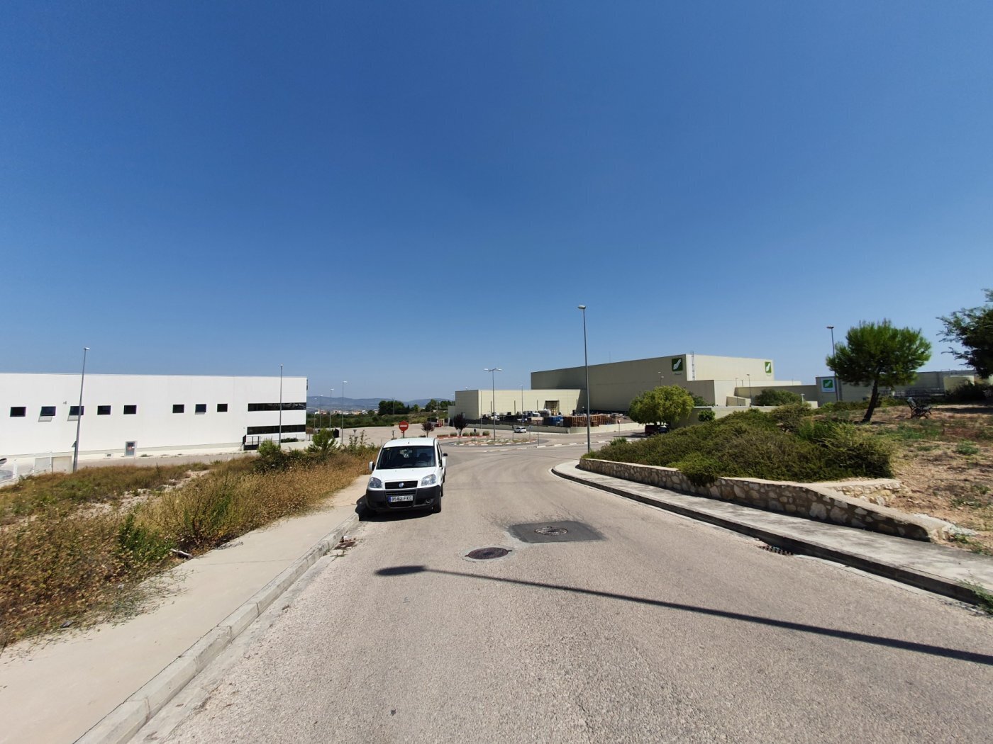 Industrial in Atzeneta d'Albaida, Valencia for sale Primary Photo- Image 1 of 5