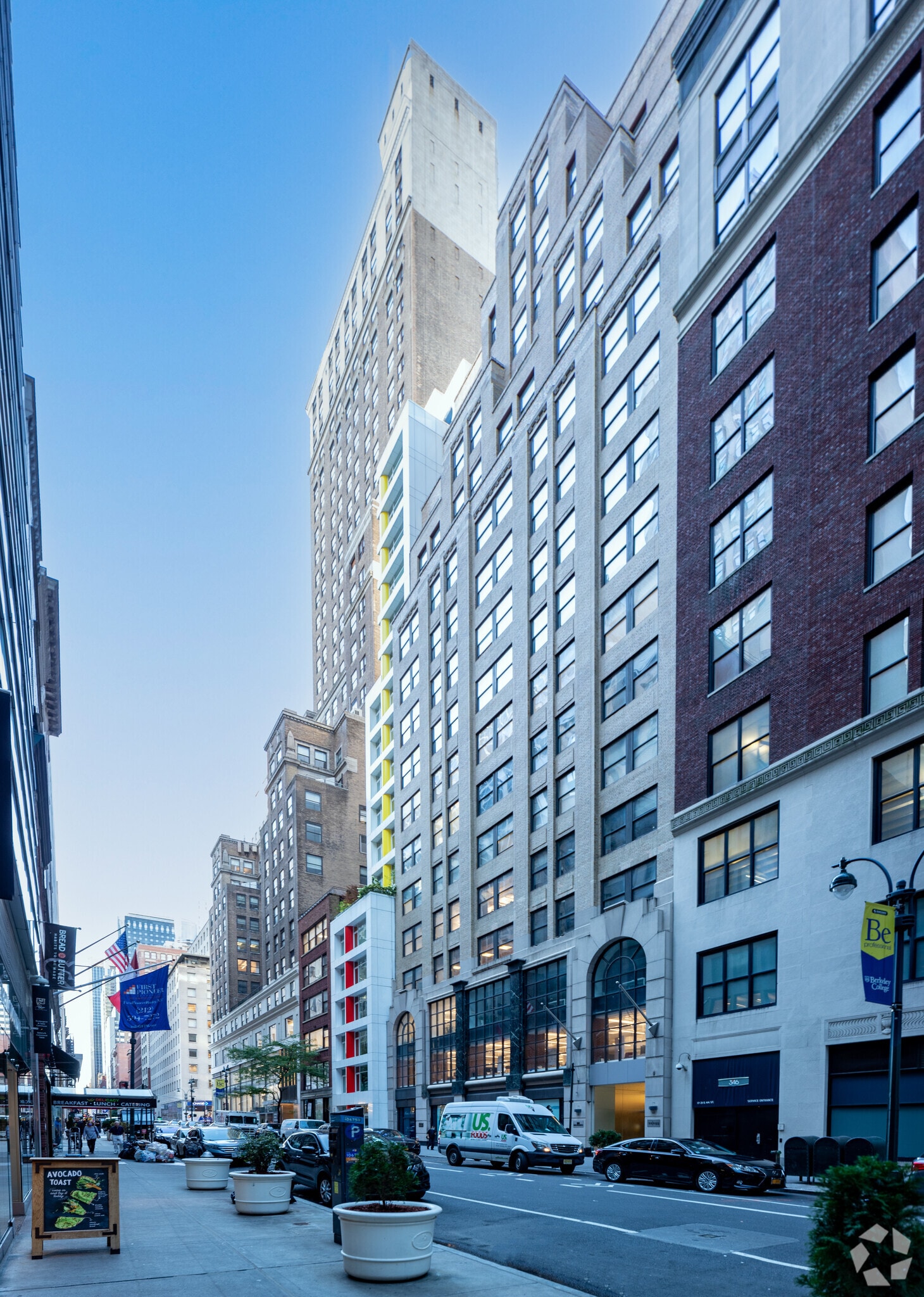 11 E 44th St, New York, NY to rent Primary Photo- Image 1 of 13