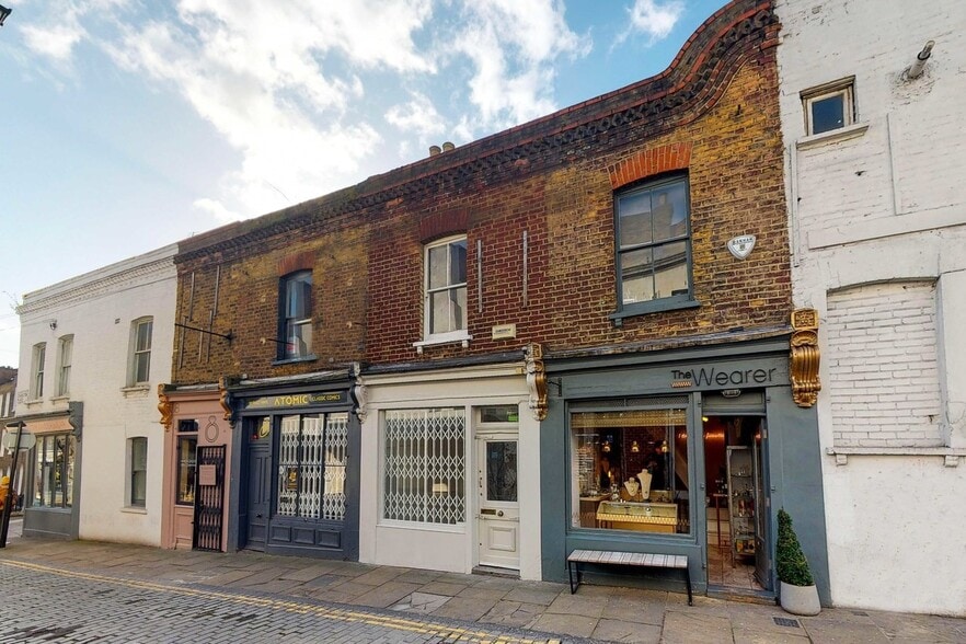 4 Charlton Pl, London to rent - Primary Photo - Image 1 of 13