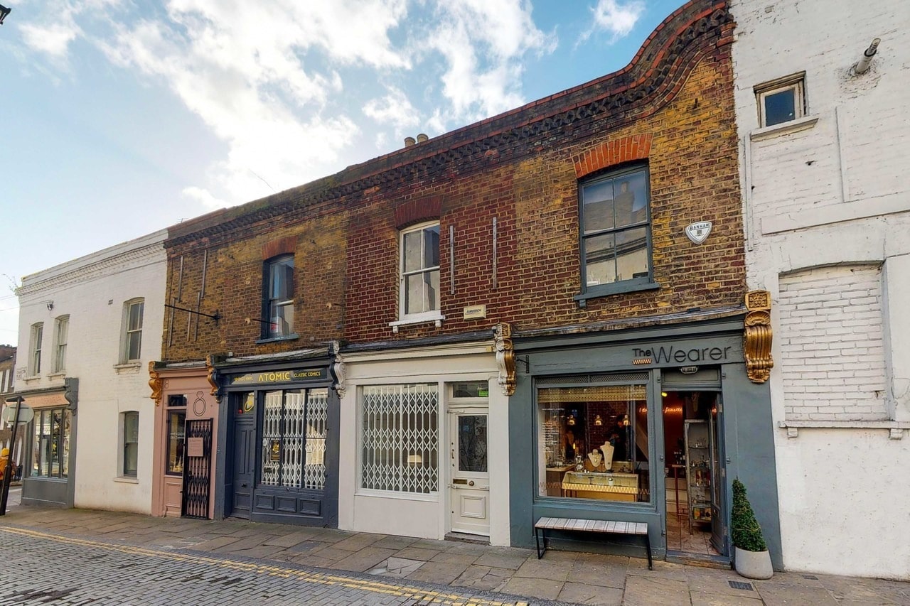 4 Charlton Pl, London to rent Primary Photo- Image 1 of 14