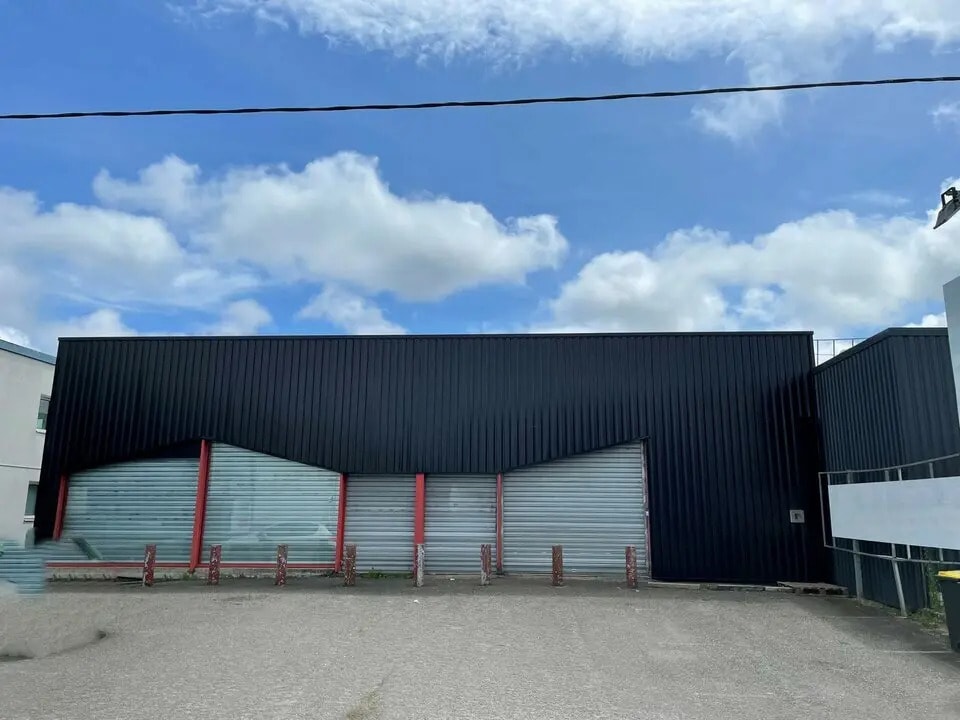 Location Commerce 515 m² - Photo 1