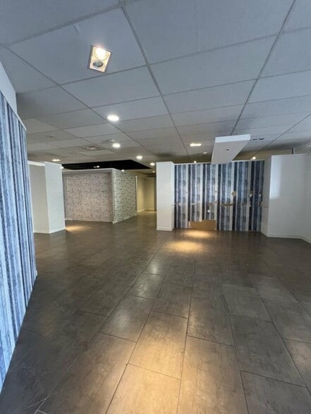 25 Avenue De L'Enclos, Portet-sur-Garonne to rent - Interior Photo - Image 3 of 6