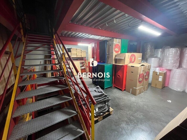 Light Industrial in La Farlede to rent - Interior Photo - Image 3 of 3