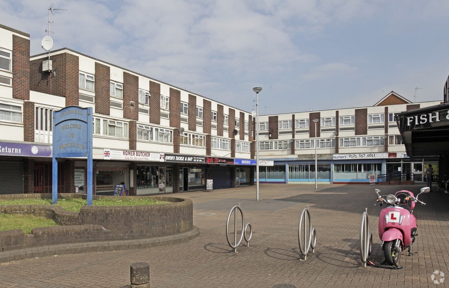 125 High St, Tipton to rent - Building Photo - Image 2 of 6