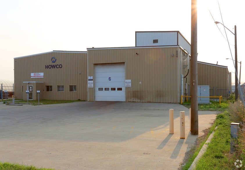 7504 52 St NW, Edmonton, AB to rent - Building Photo - Image 2 of 4