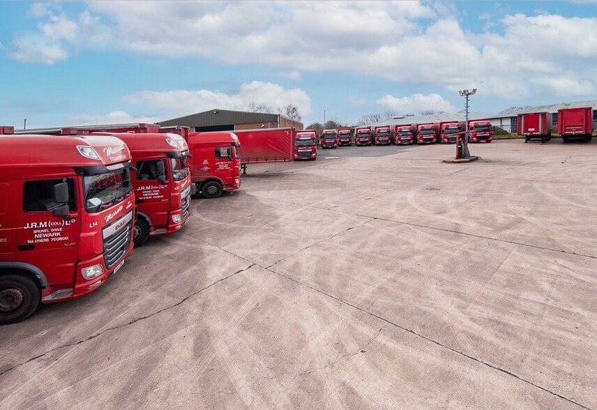 Brunel Dr, Newark to rent - Building Photo - Image 3 of 10