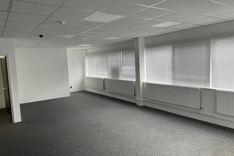 Longbridge Way, Uxbridge for rent Building Photo- Image 2 of 2