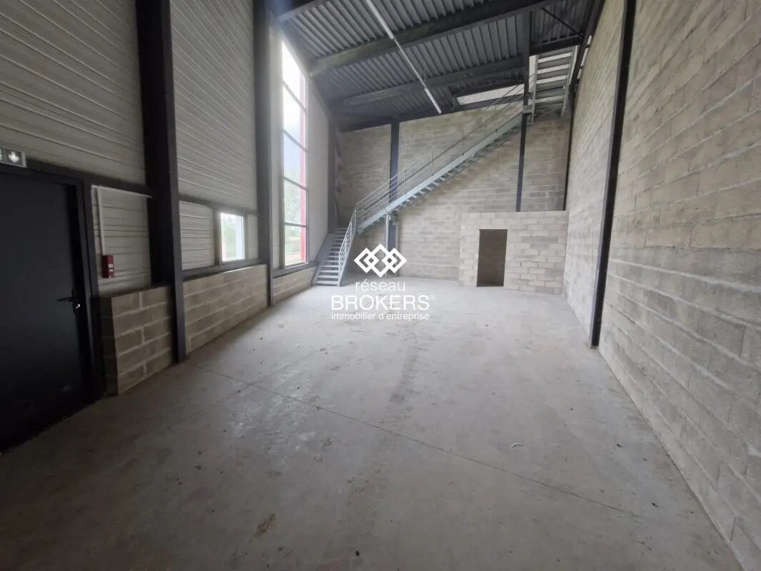 Industrial in Tremblay-en-France to rent Interior Photo- Image 1 of 4