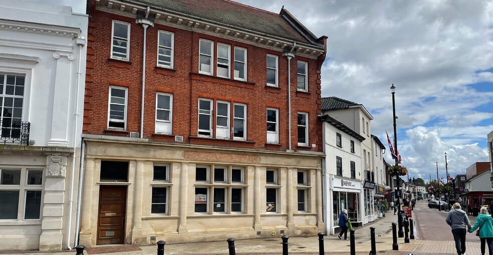 13 Market Pl, Stowmarket to rent - Primary Photo - Image 1 of 1