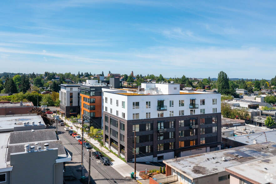 320 N 85th St, Seattle, WA for rent - Building Photo - Image 1 of 4