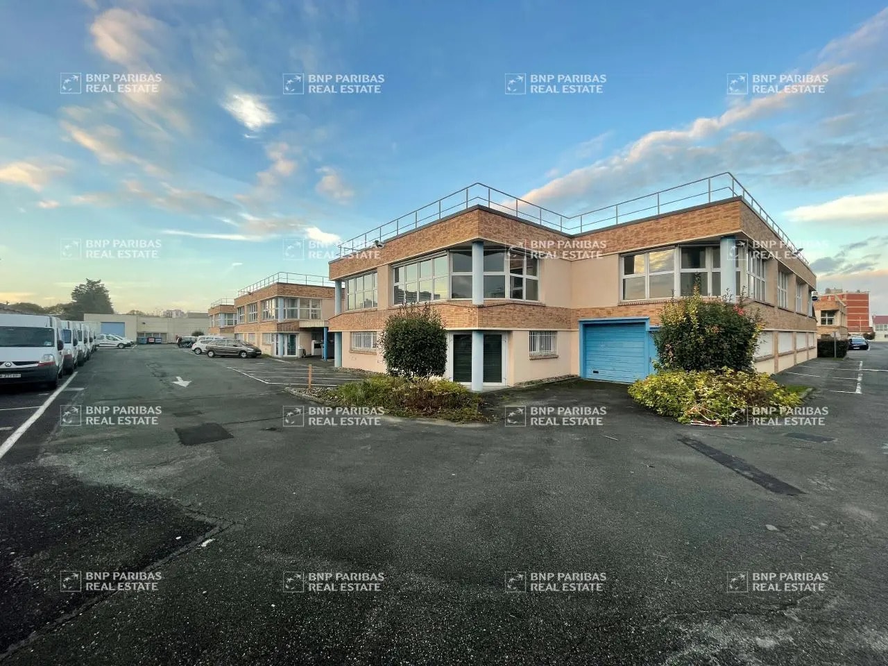 122-130 Rue Marcel Hartmann, Ivry-sur-Seine to rent Primary Photo- Image 1 of 2