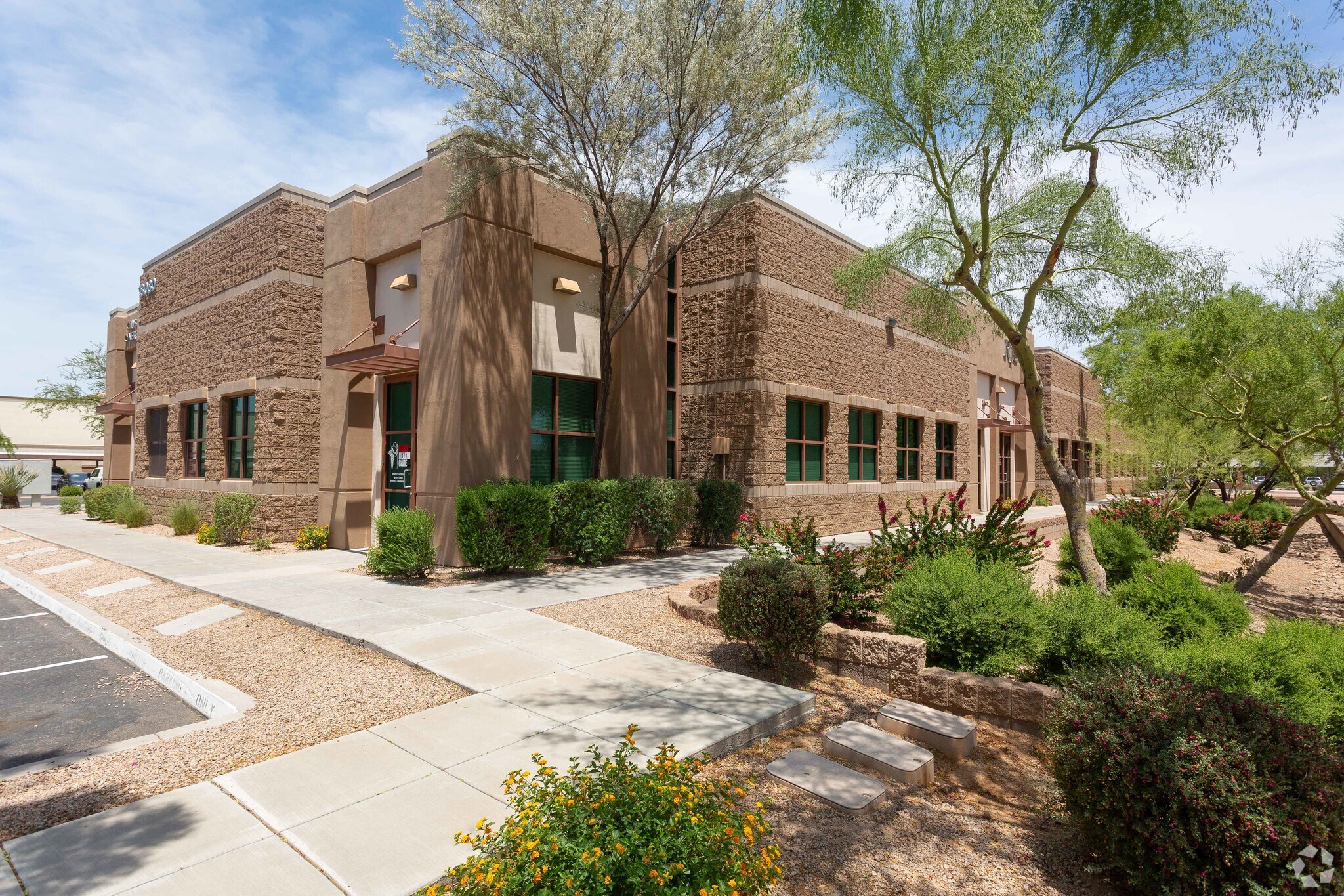 8080 E Gelding Dr, Scottsdale, AZ for sale Primary Photo- Image 1 of 1