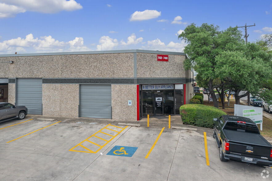 7432-7460 Reindeer Trl, San Antonio, TX for sale - Primary Photo - Image 1 of 1