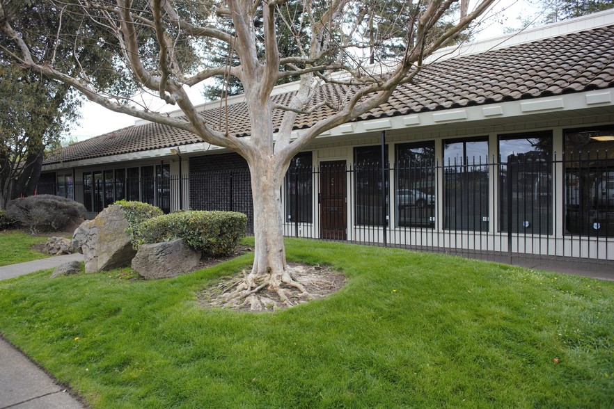 6151 Fair Oaks Blvd, Carmichael, CA for sale - Building Photo - Image 1 of 1