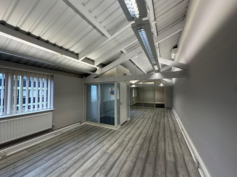 Church Rd, Romford to rent - Building Photo - Image 2 of 8