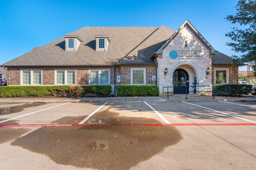 4833 Medical Center Dr, McKinney, TX for rent - Building Photo - Image 2 of 13