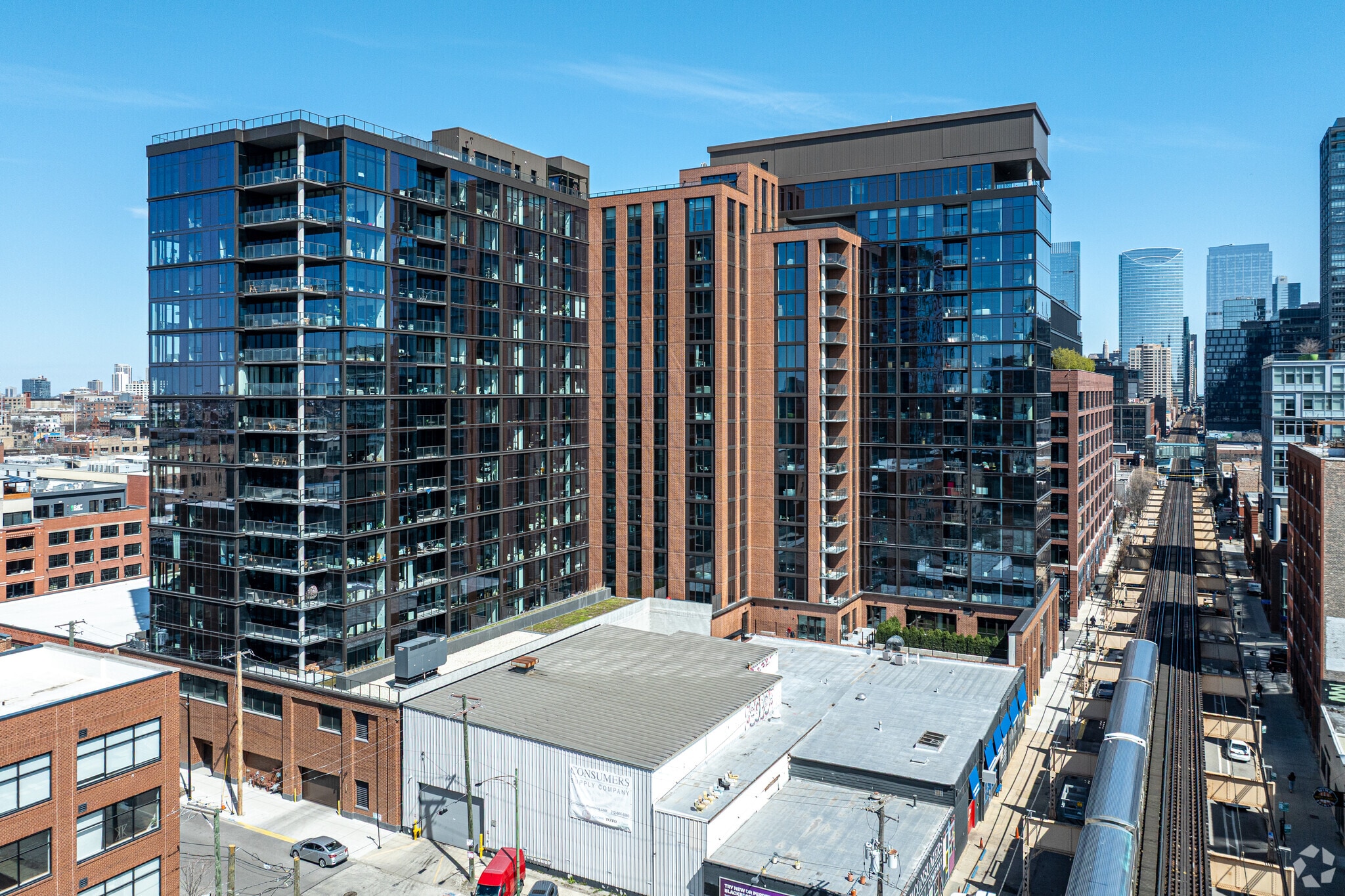 210-212 N Aberdeen St, Chicago, IL to rent Building Photo- Image 1 of 30