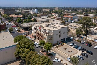 400-410 E Main St, Visalia, CA - aerial  map view