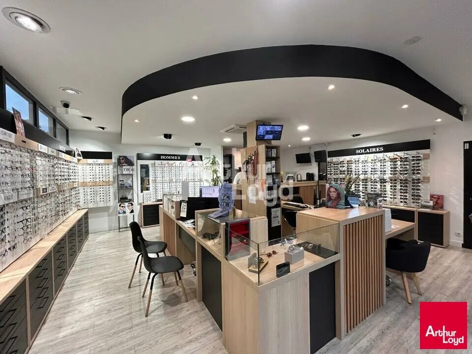 Retail in Blois for sale Interior Photo- Image 1 of 3