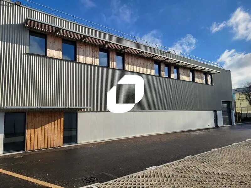 Light Industrial in Gradignan to rent Building Photo- Image 1 of 8