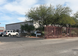 3191 E 44th St, Tucson, AZ for rent Primary Photo- Image 1 of 6