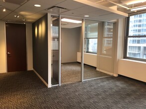 400 N Michigan Ave, Chicago, IL for rent Interior Photo- Image 2 of 12