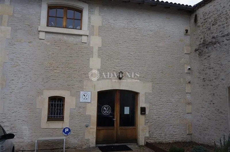 Location Bureaux 140 m² - Photo 1
