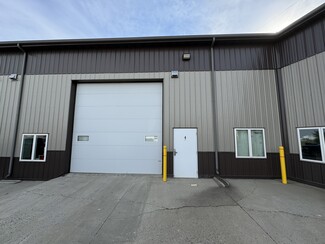 More details for 3300-3304 Hamilton St, Bismarck, ND - Industrial for Rent