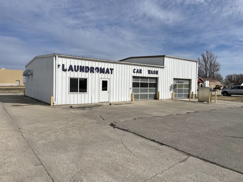 214 2nd Ave NE, West Bend, IA for sale - Primary Photo - Image 1 of 1