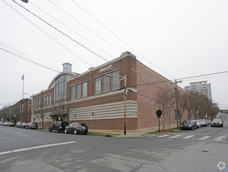 127 W Worthington Ave, Charlotte, NC for rent - Primary Photo - Image 1 of 6