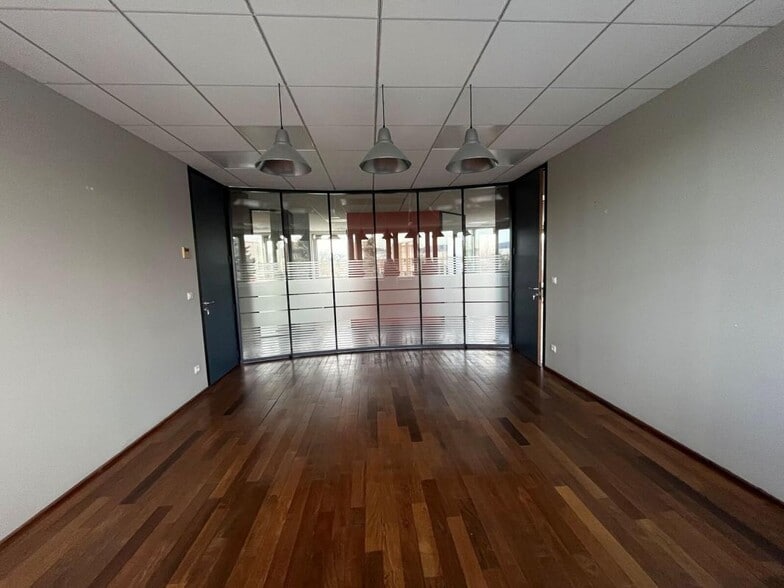129 Chemin Du Moulin Carron, Écully to rent - Interior Photo - Image 3 of 12