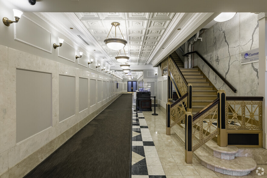 17 N State St, Chicago, IL for rent - Lobby - Image 2 of 13